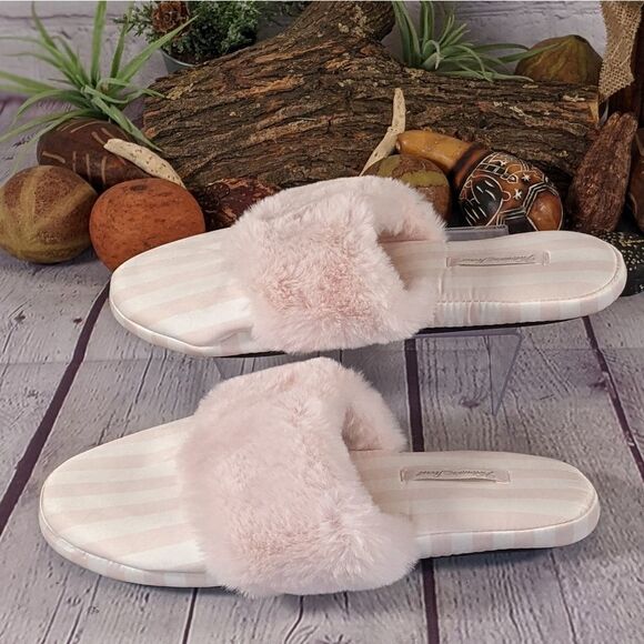 NWOT - VICTORIA'S SECRET Signature Satin Slippers - Picture 4 of 11